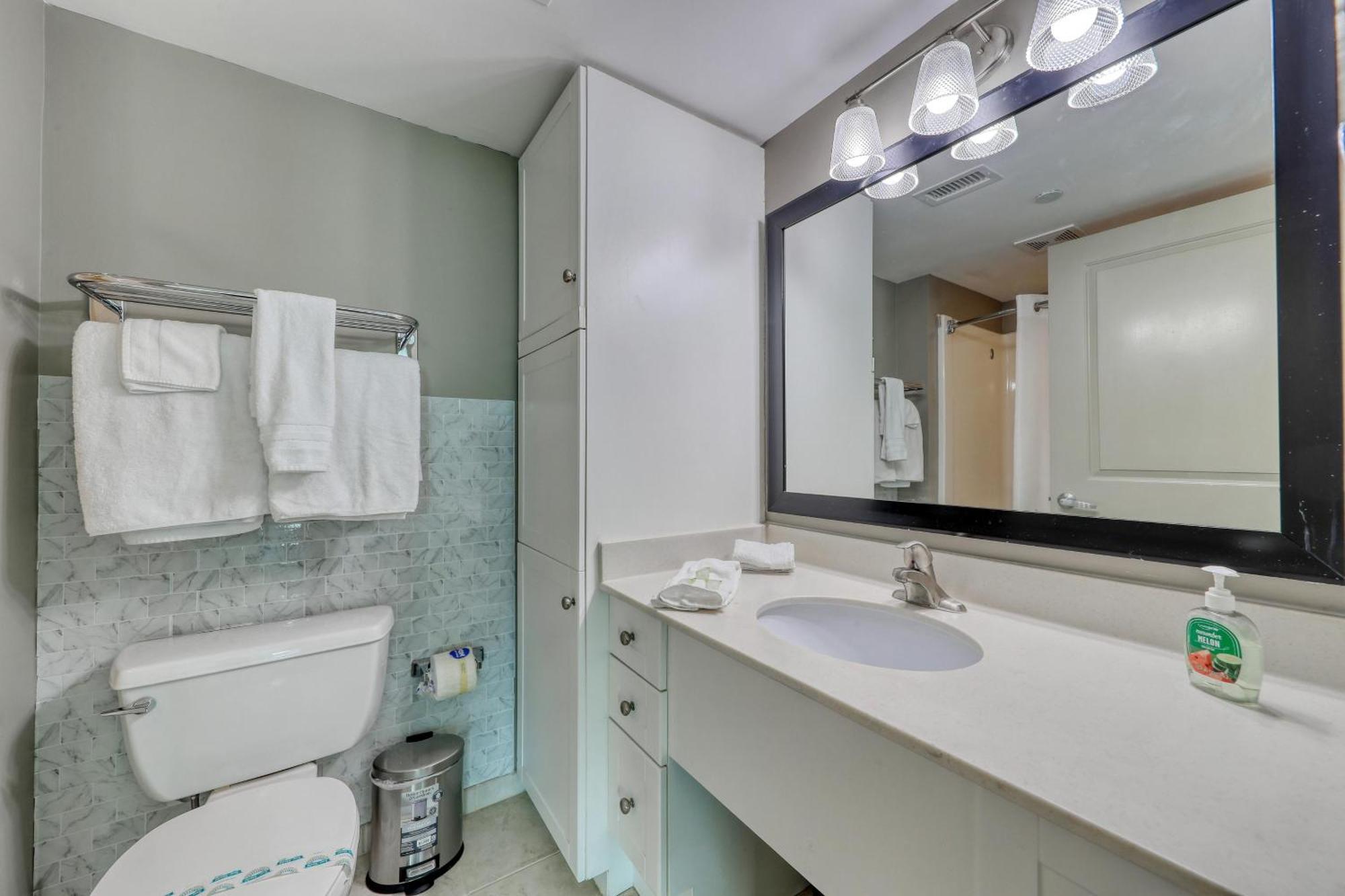 マートルビーチ 107 S Ocean Blvd, 0308 - Ocean Front Sleeps 6ヴィラ エクステリア 写真