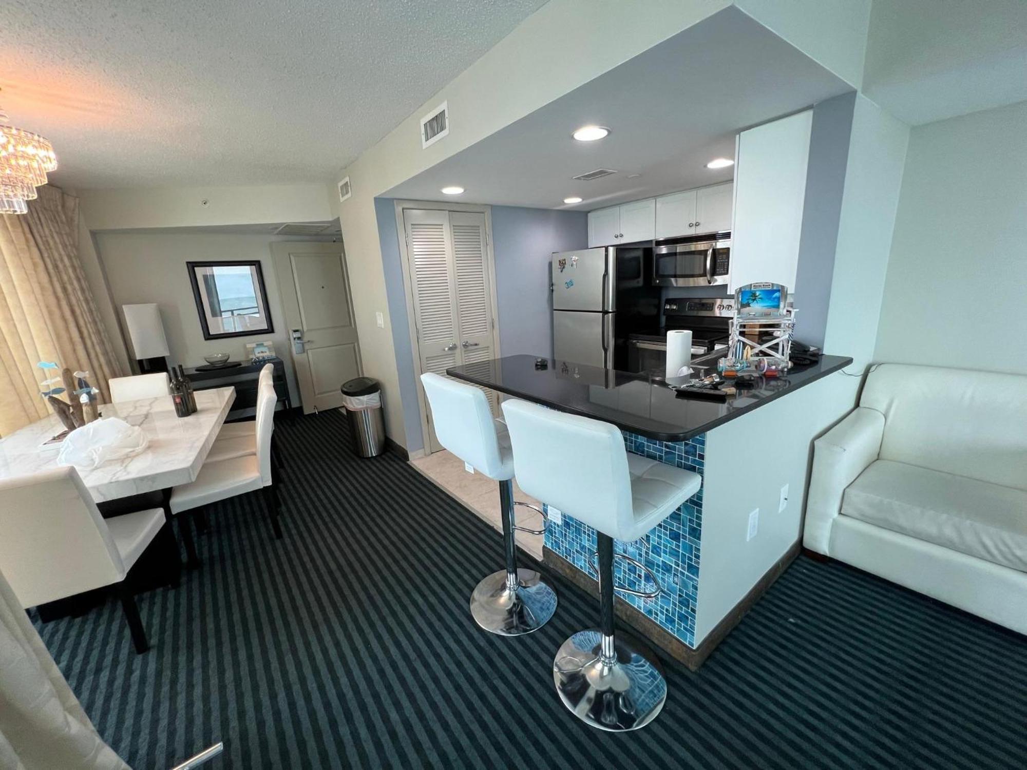 マートルビーチ 107 S Ocean Blvd, 0308 - Ocean Front Sleeps 6ヴィラ エクステリア 写真