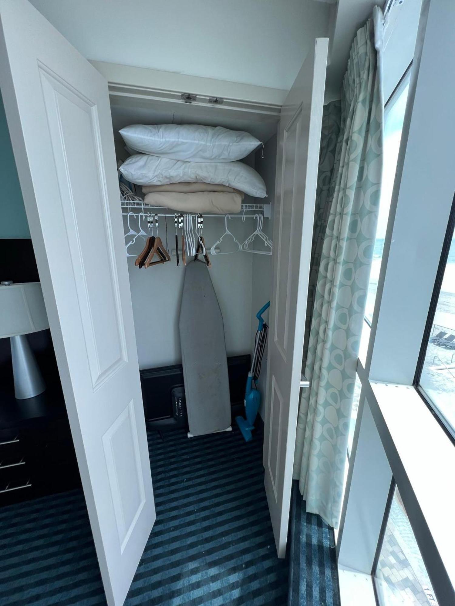 マートルビーチ 107 S Ocean Blvd, 0308 - Ocean Front Sleeps 6ヴィラ エクステリア 写真
